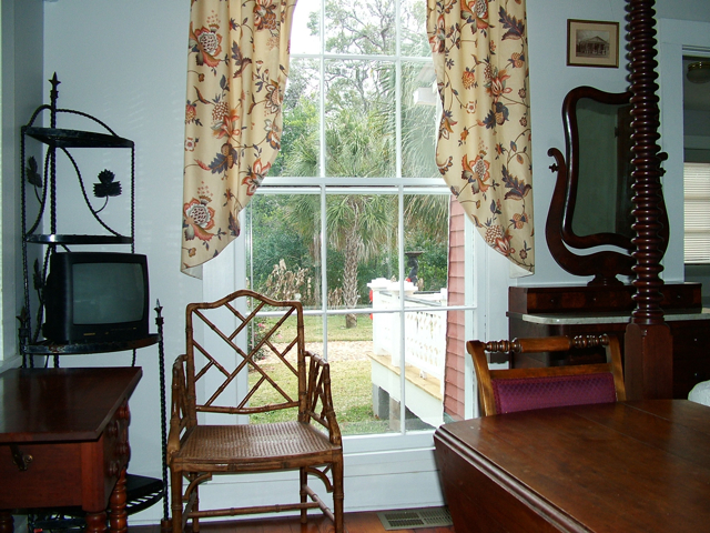 Bed and breakfast cottage, Antebellum Music Room B&B, Natchez, MS